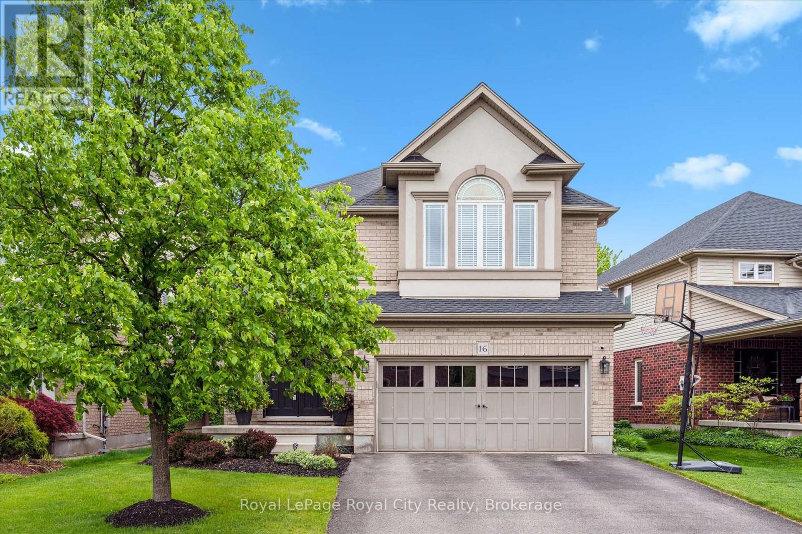 16 HALL AVENUE, Guelph (Pineridge/Westminster Woods)