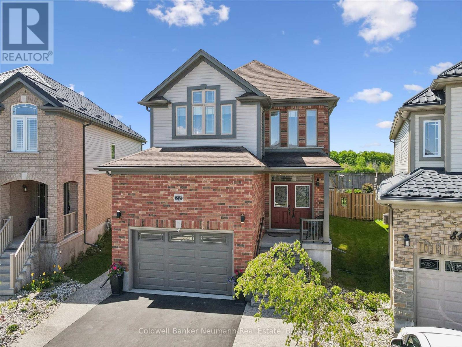 82 DRONE CRESCENT, Guelph (Willow West/Sugarbush/West Acres)