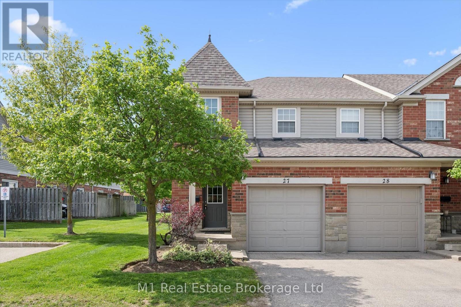 27 - 124 GOSLING GARDENS, Guelph (Clairfields/Hanlon Business Park)