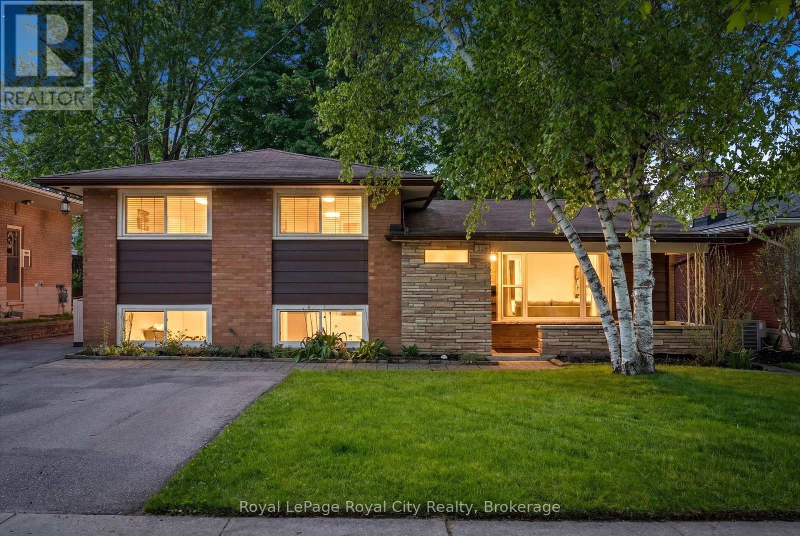 229 ROSS AVENUE, Kitchener