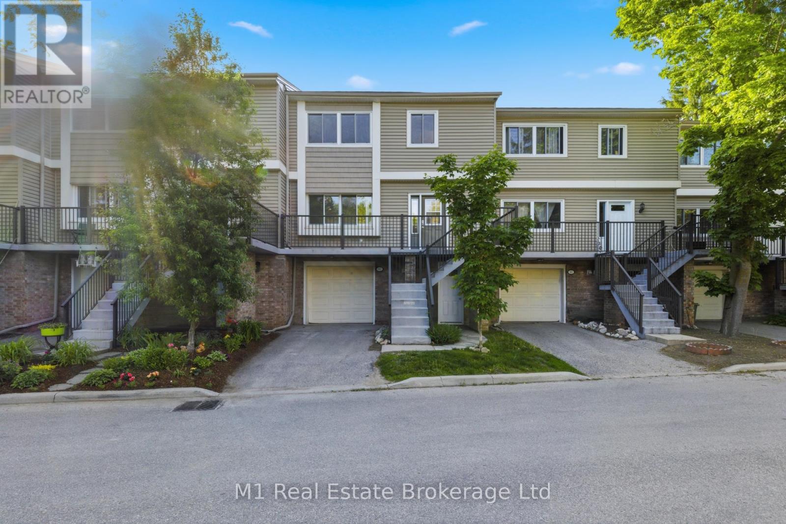 85 - 295 WATER STREET, Guelph (Dovercliffe Park/Old University)