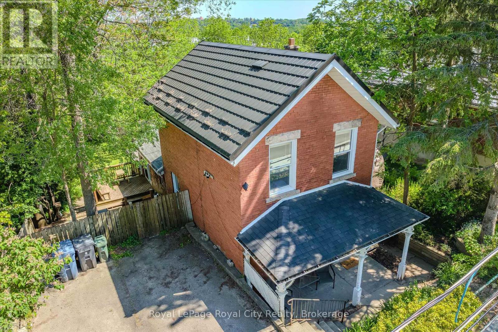 115 GROVE STREET, Guelph (St. George s)