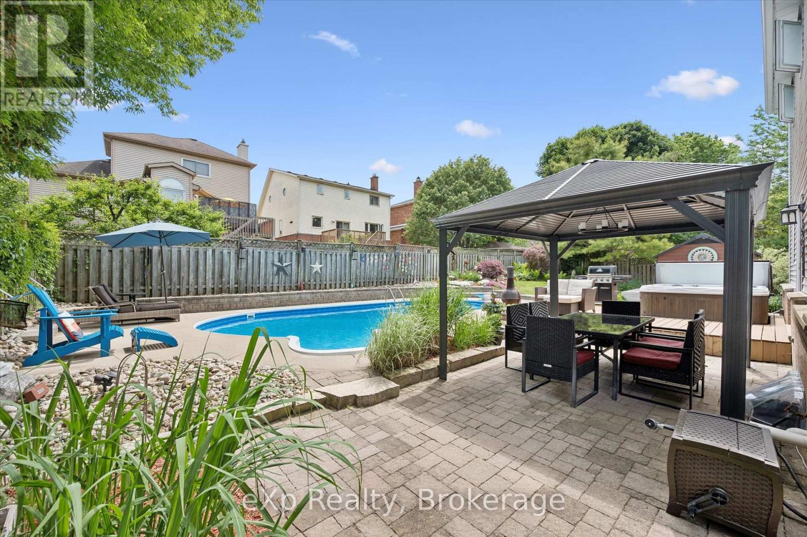 39 CELIA CRESCENT, Guelph (Dovercliffe Park/Old University)