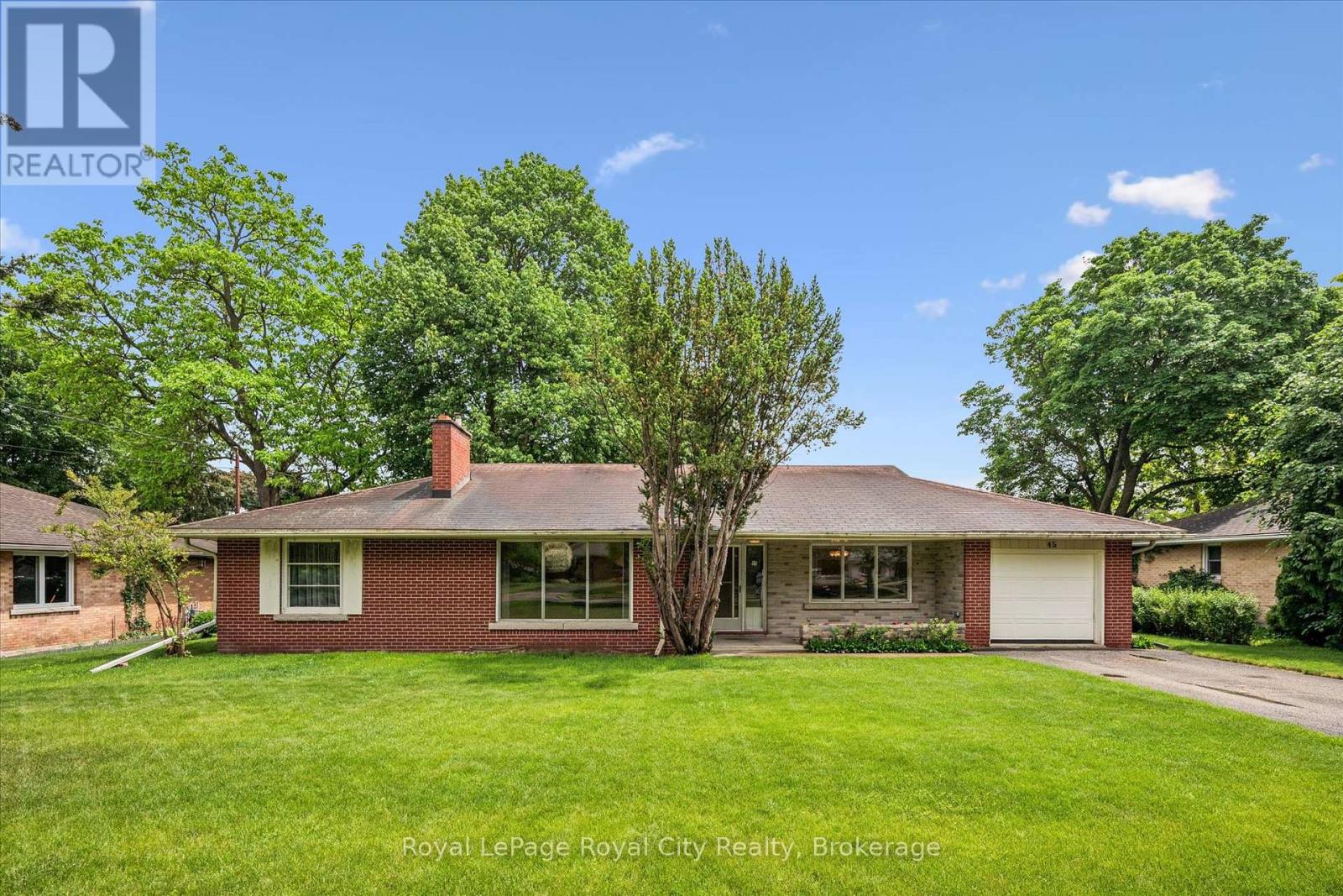 45 WAVERLEY DRIVE, Guelph (Riverside Park)