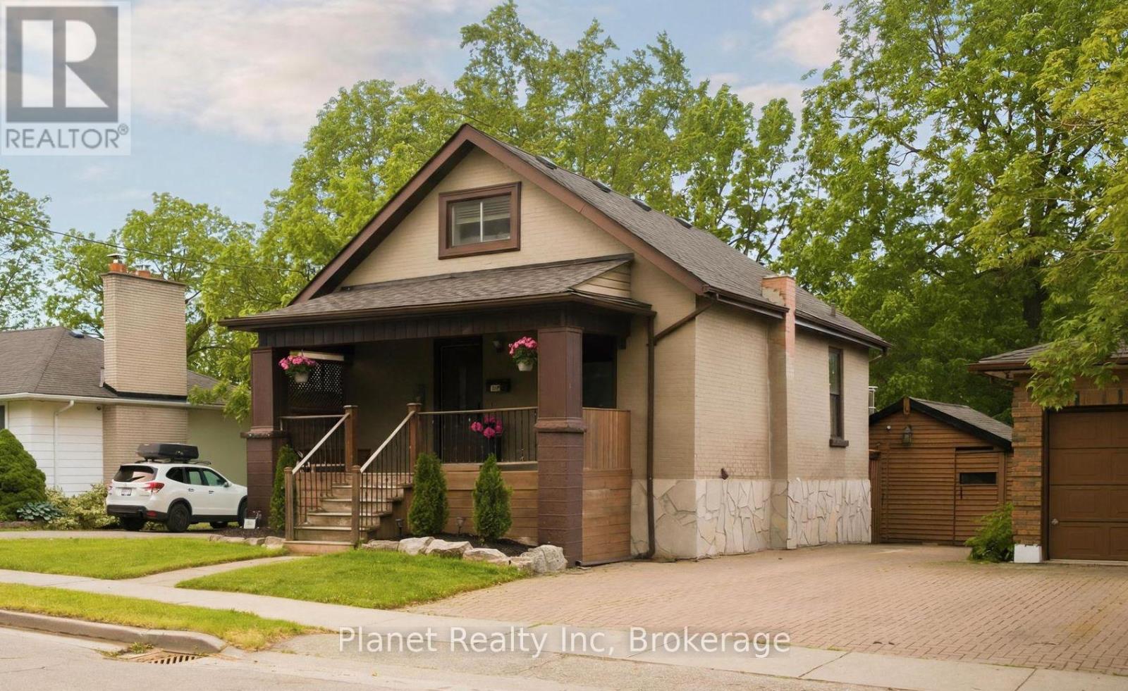 44 ALMA STREET N, Guelph (Junction/Onward Willow)