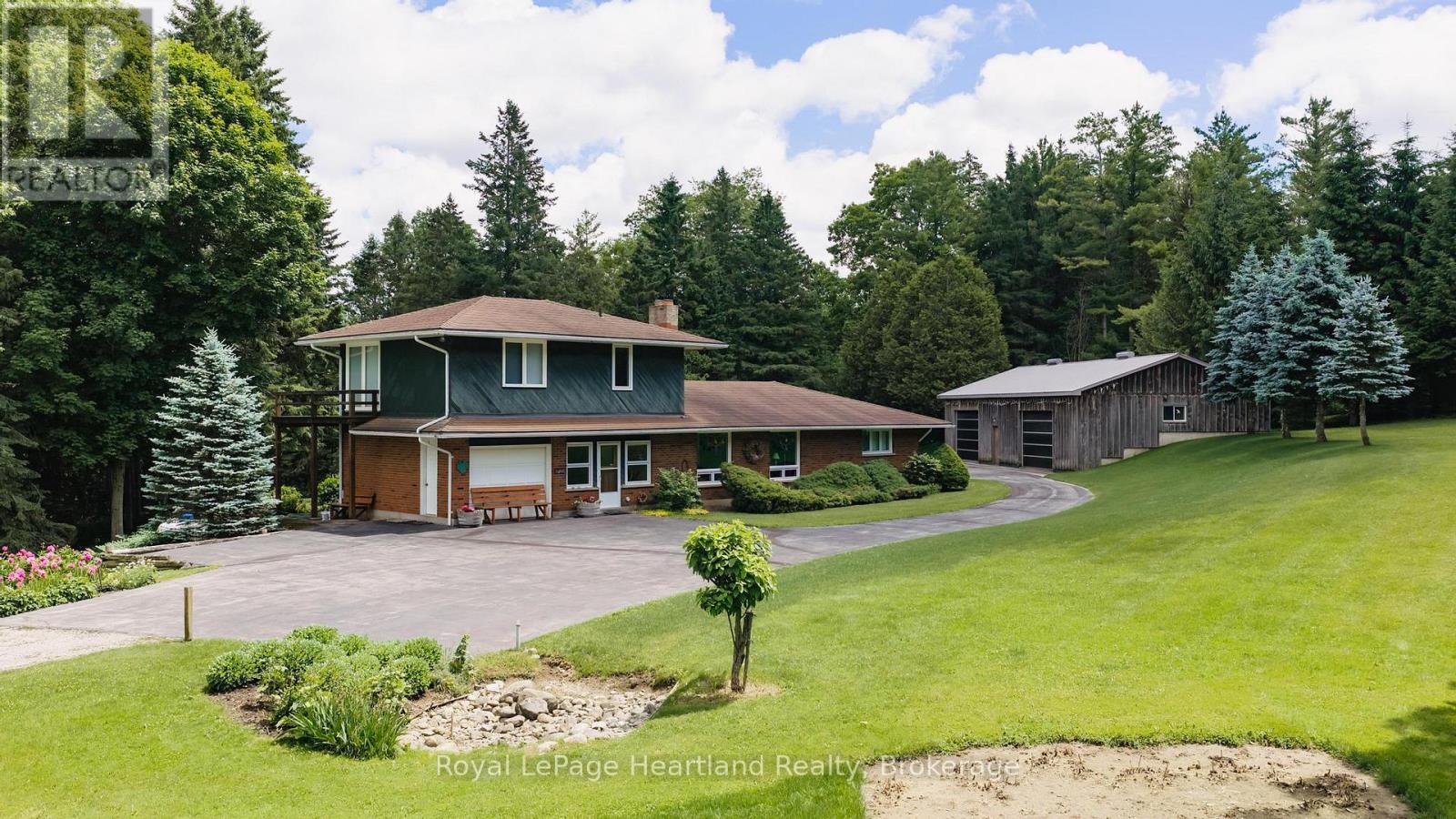 81833 LONDON ROAD, Central Huron (Hullett)