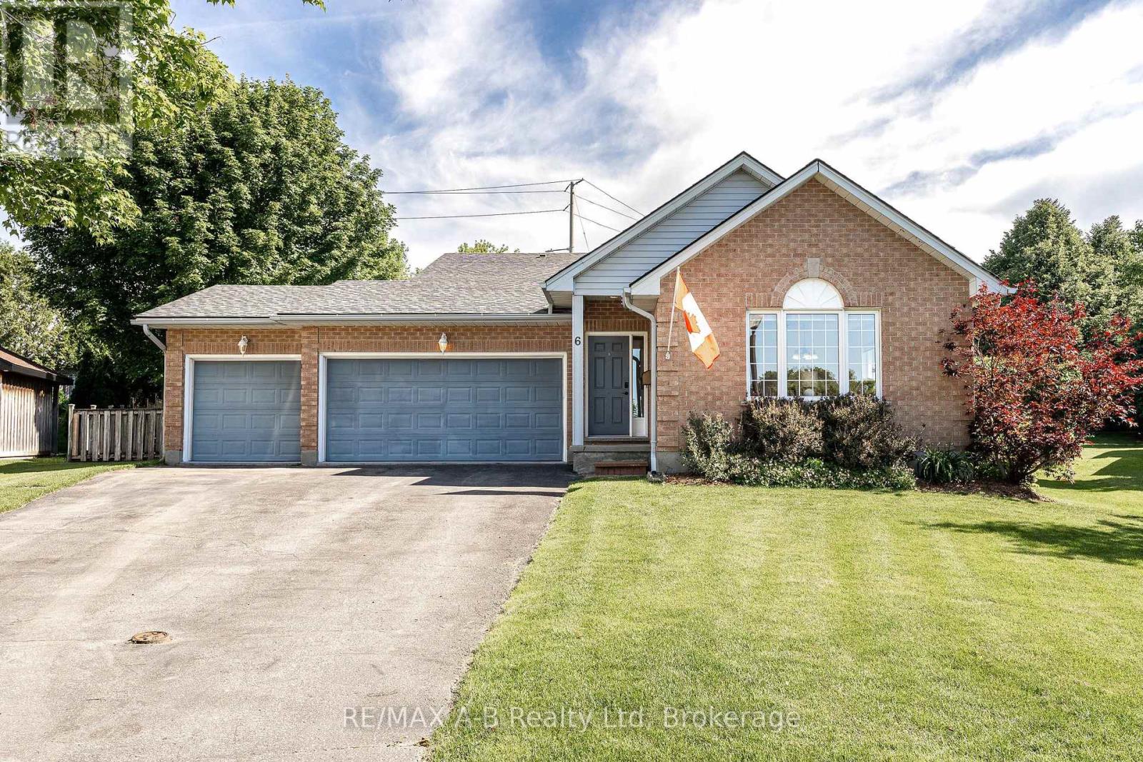 6 MEADOWRIDGE COURT, St. Marys