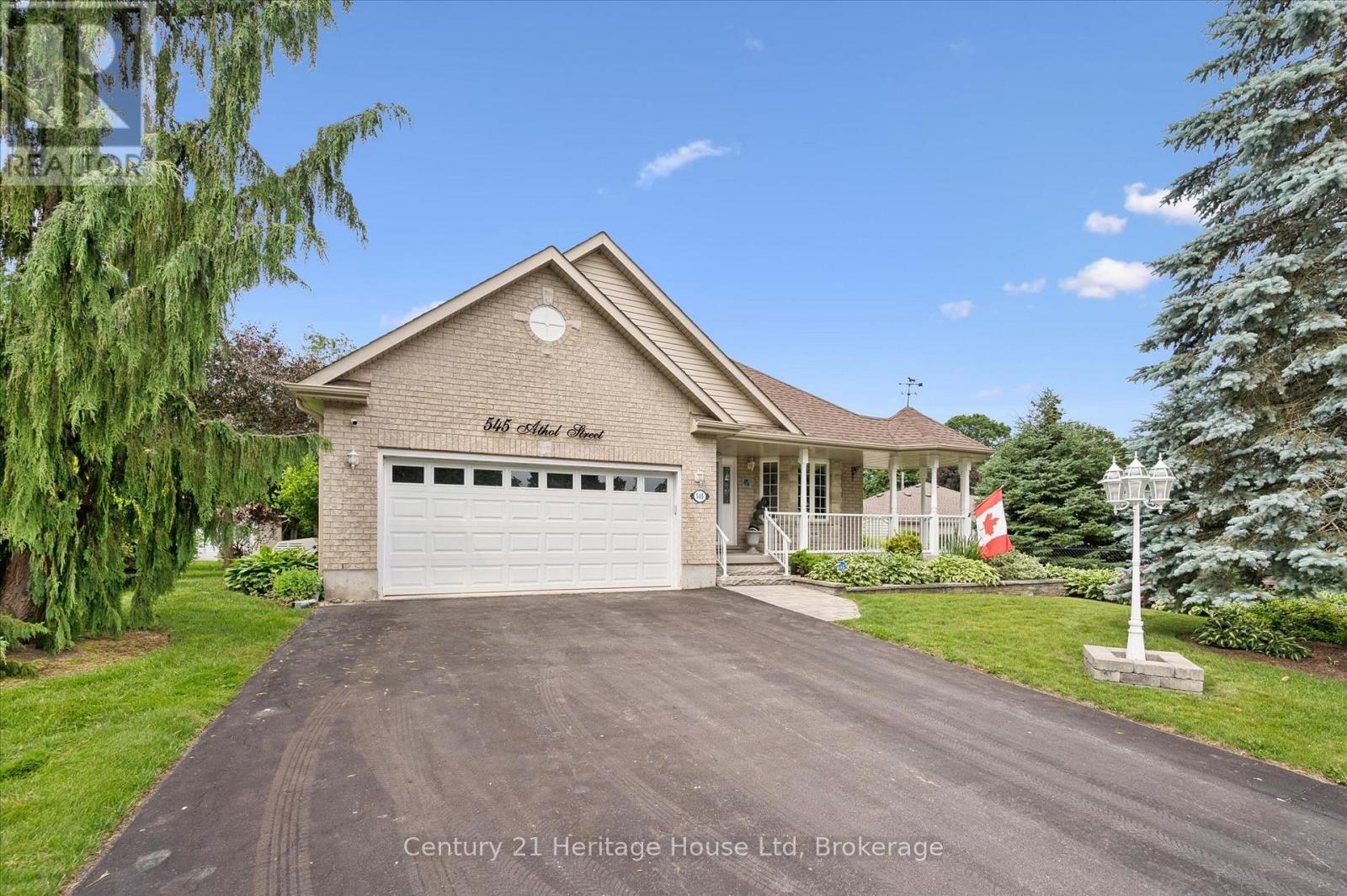 545 ATHOL STREET, Centre Wellington (Fergus)
