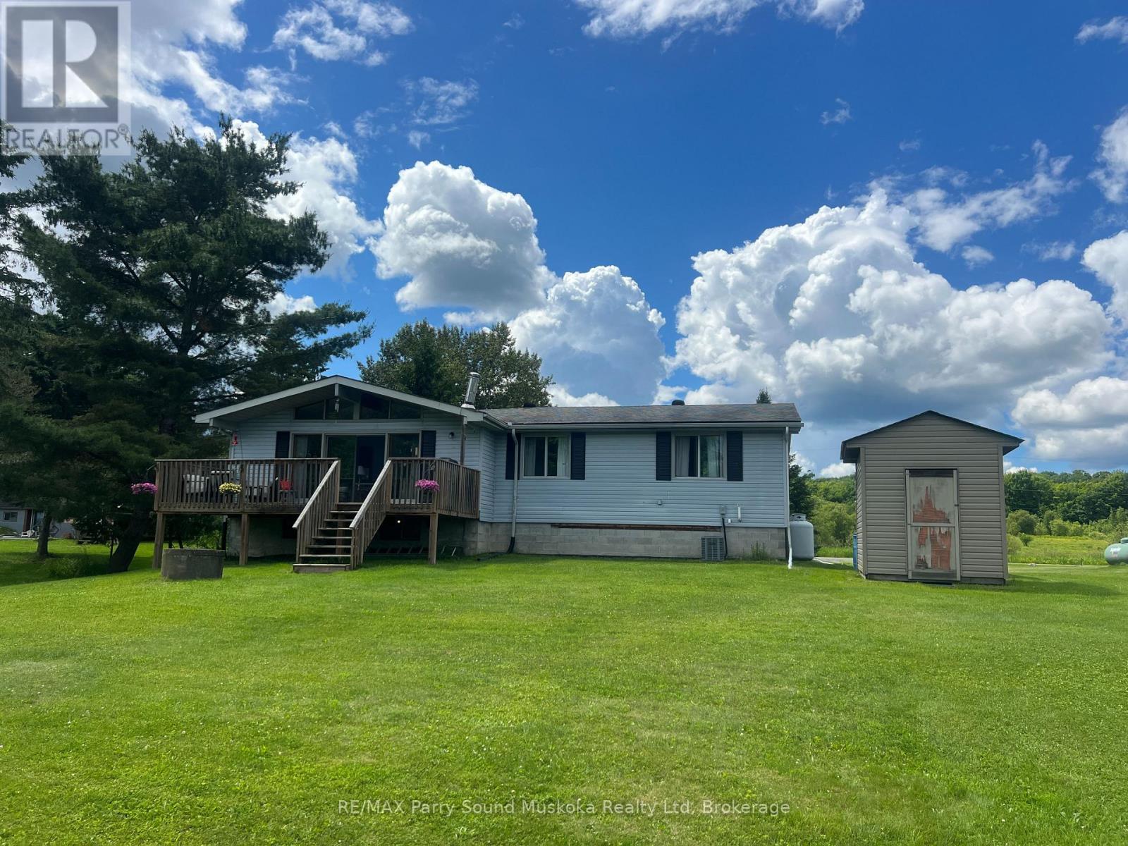 15 DOCKSIDE DRIVE, McKellar