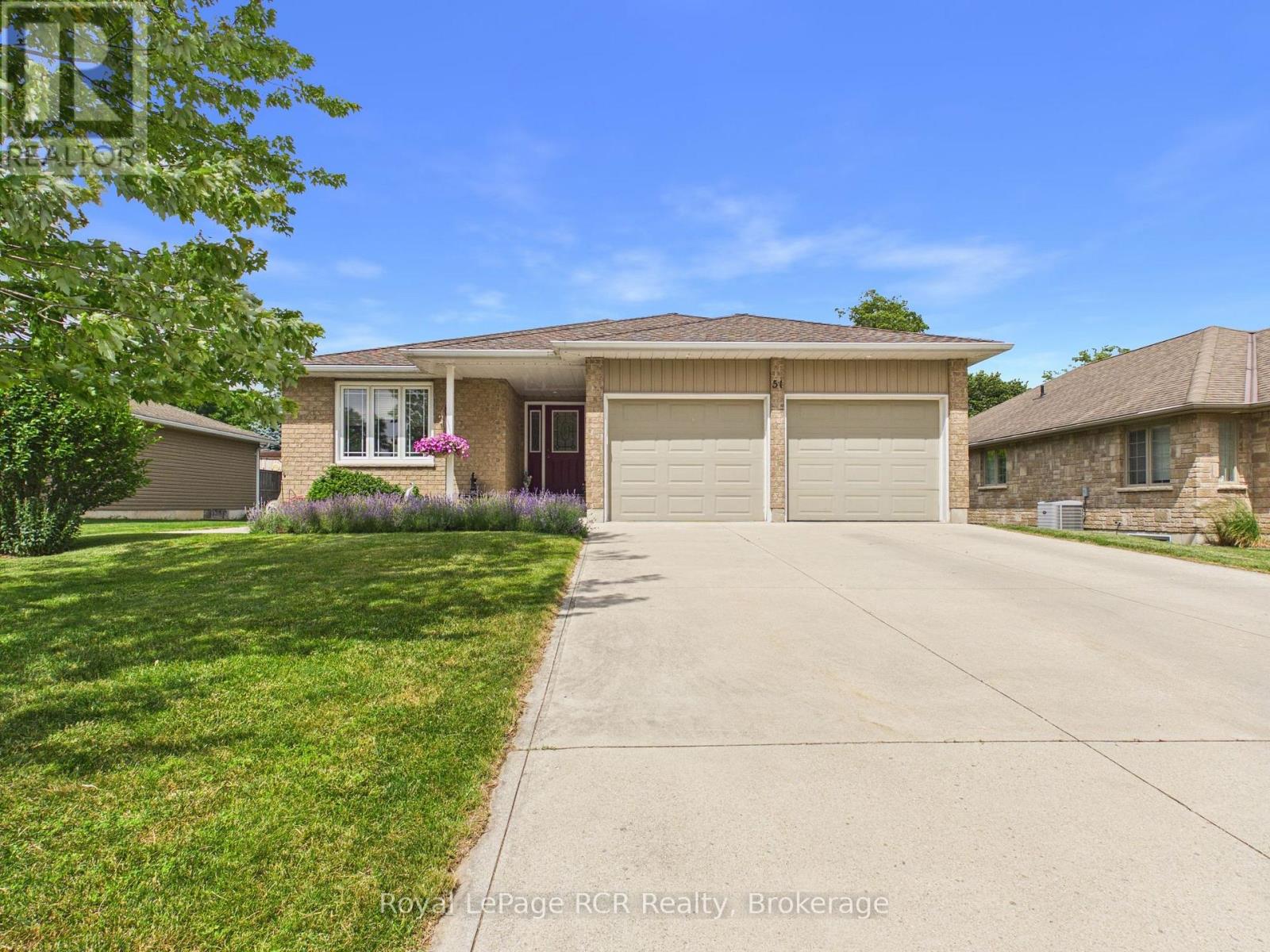 51 ALFRED STREET, North Huron (Wingham)