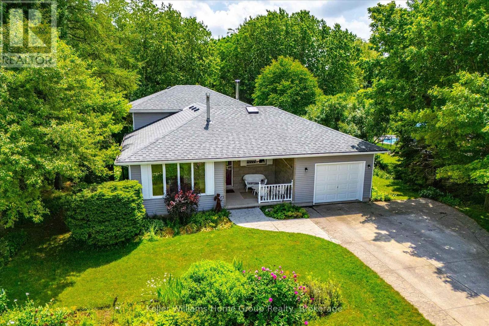 27 ATCHISON LANE, Centre Wellington (Fergus)