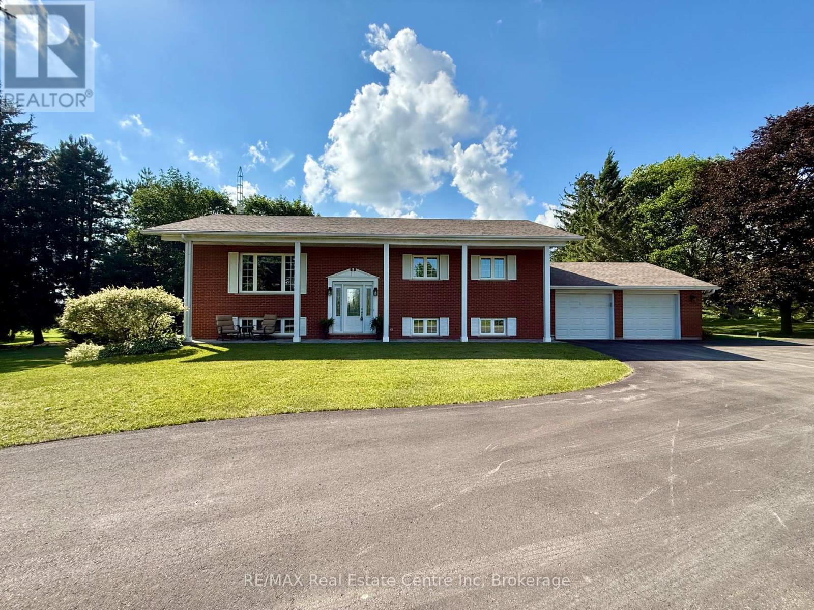 9098 27 SIDE ROAD, Erin