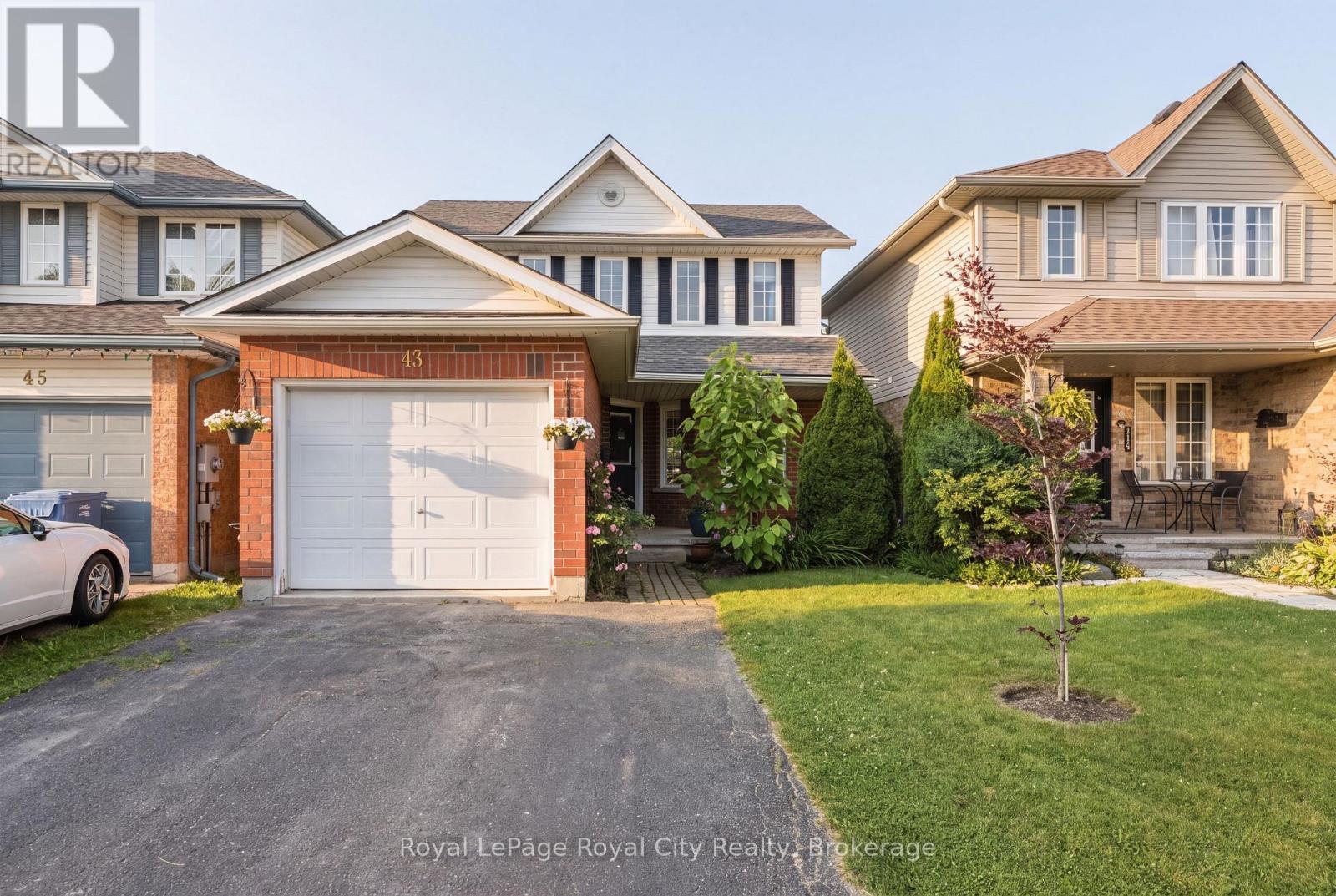 43 FLETCHER COURT, Guelph (Grange Road)