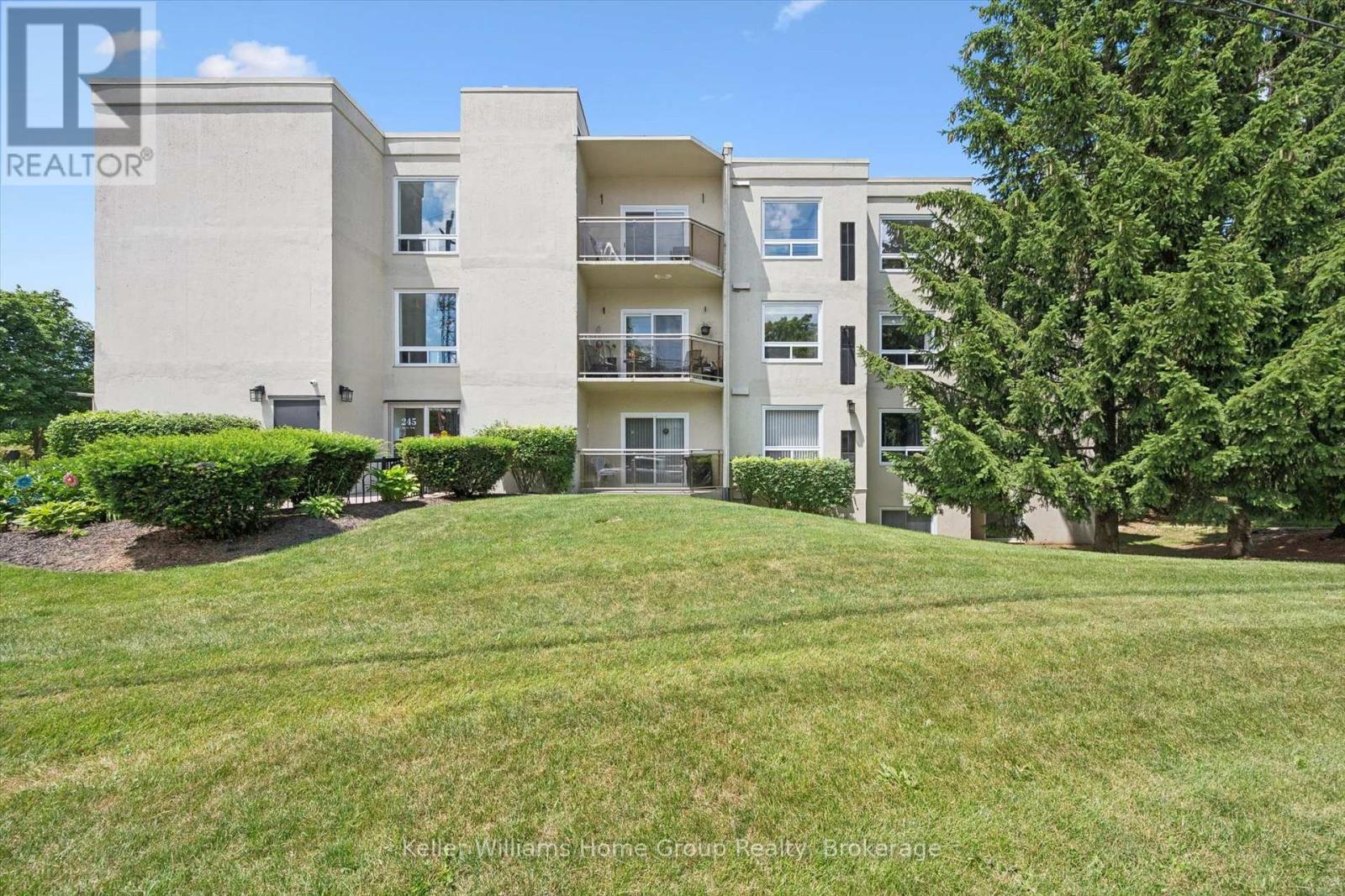 305 - 245 QUEEN STREET W, Centre Wellington (Fergus)