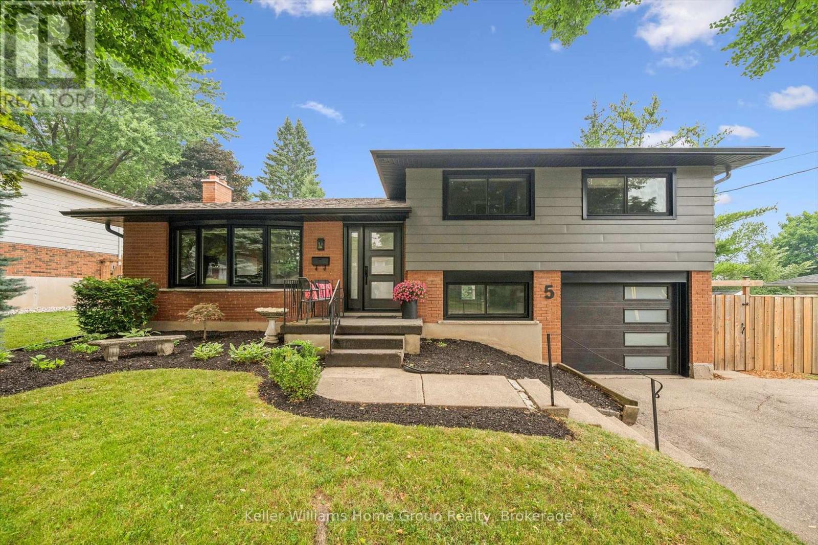5 CHELTONWOOD AVENUE, Guelph (Grange Road)