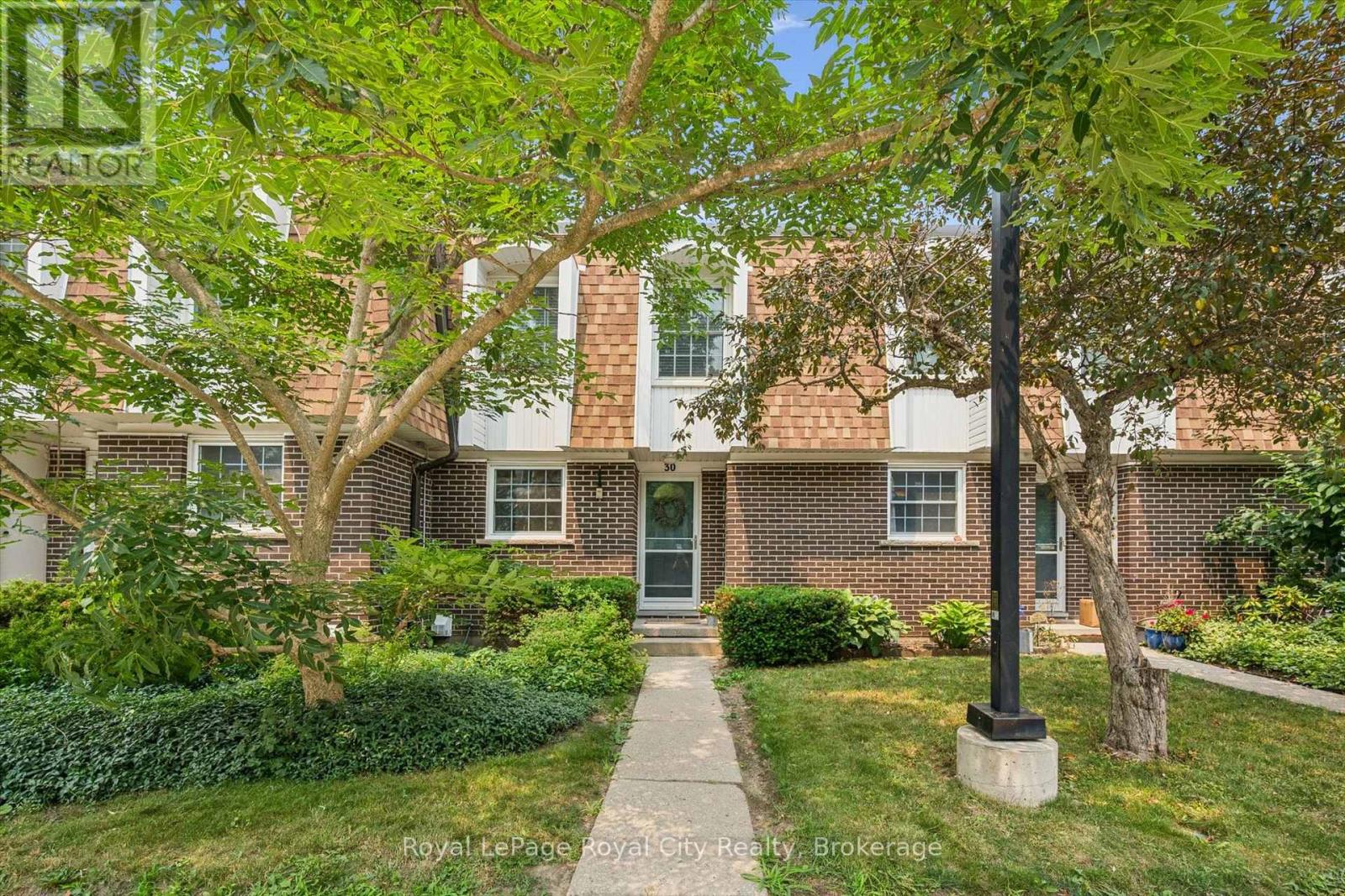 30 - 383 EDINBURGH ROAD S, Guelph (Dovercliffe Park/Old University)