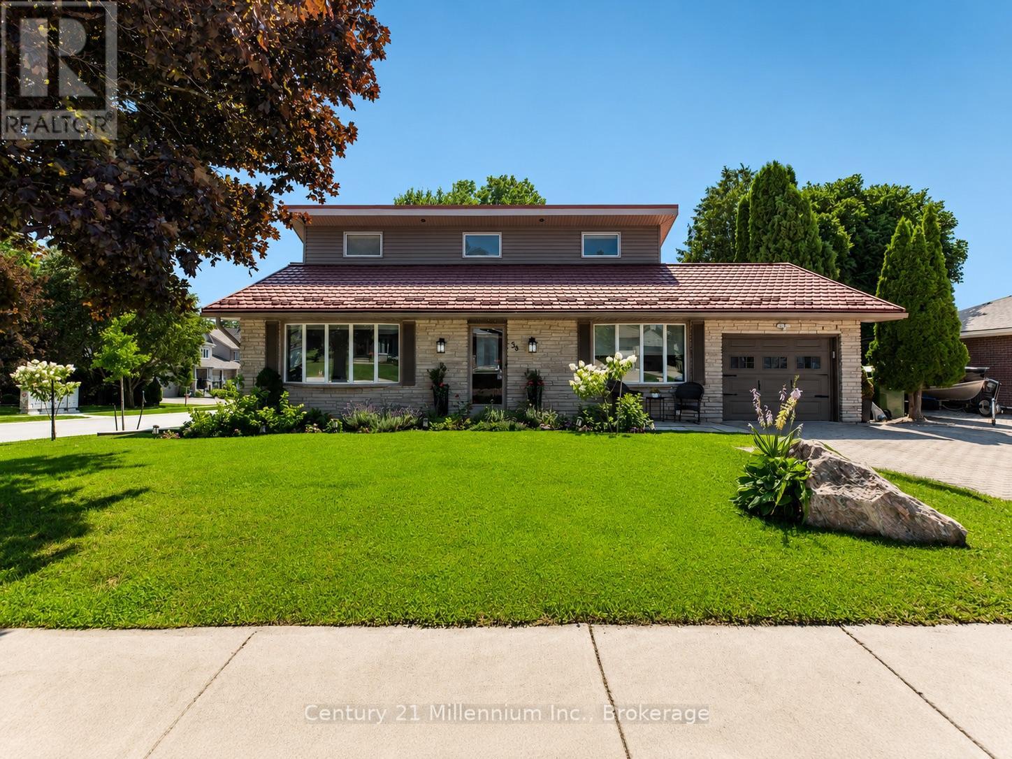 38 GRAYVIEW DRIVE, Grey Highlands
