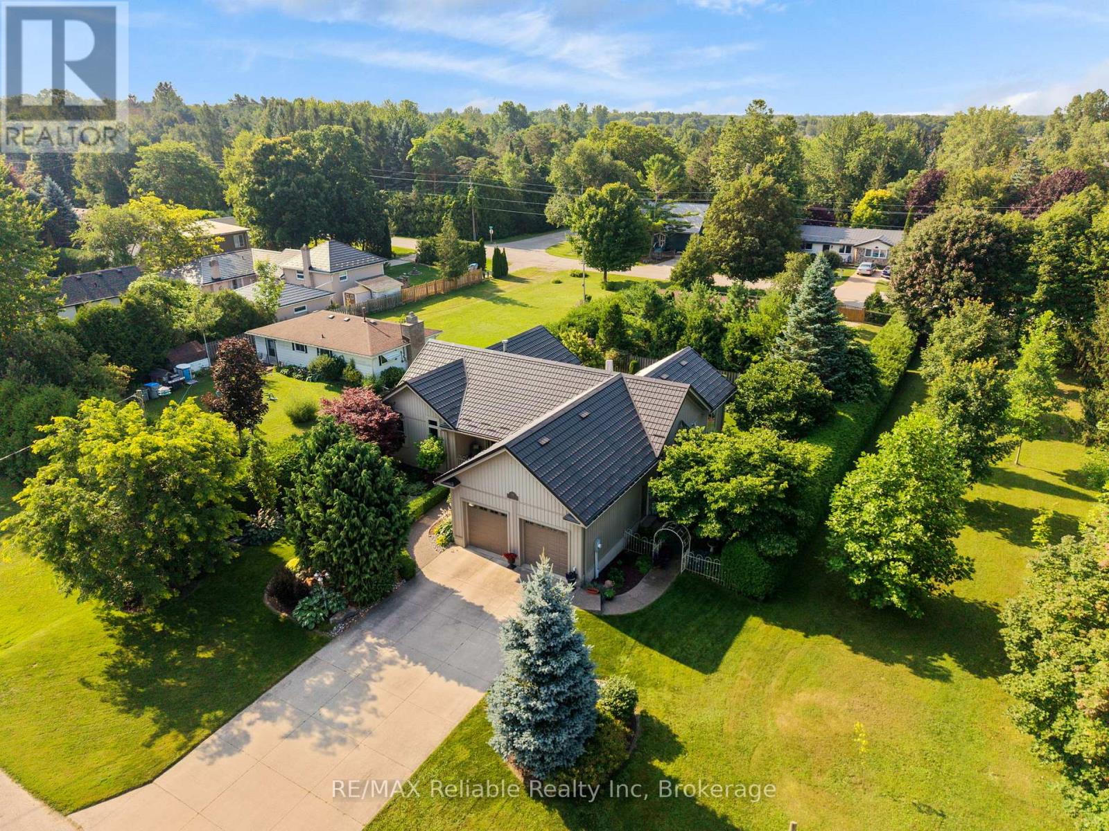 54 VICTORIA STREET, Bluewater (Bayfield)