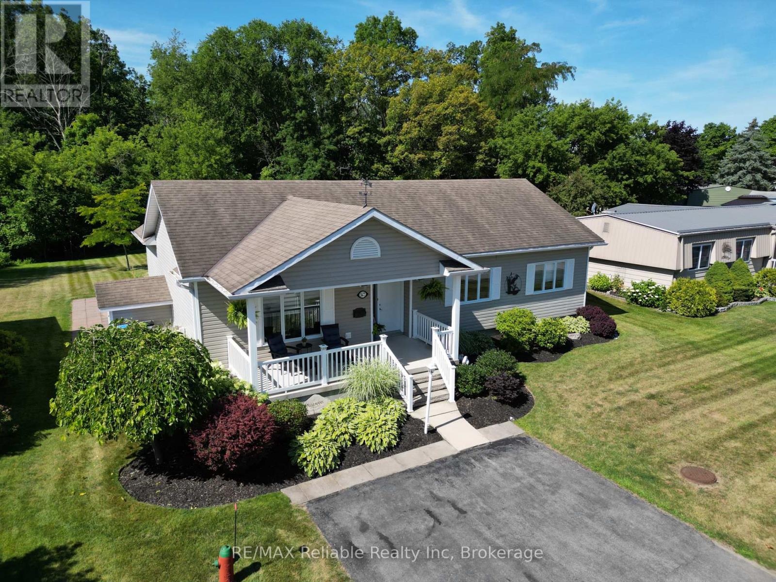 347 SHANNON BOULEVARD, South Huron (Stephen)