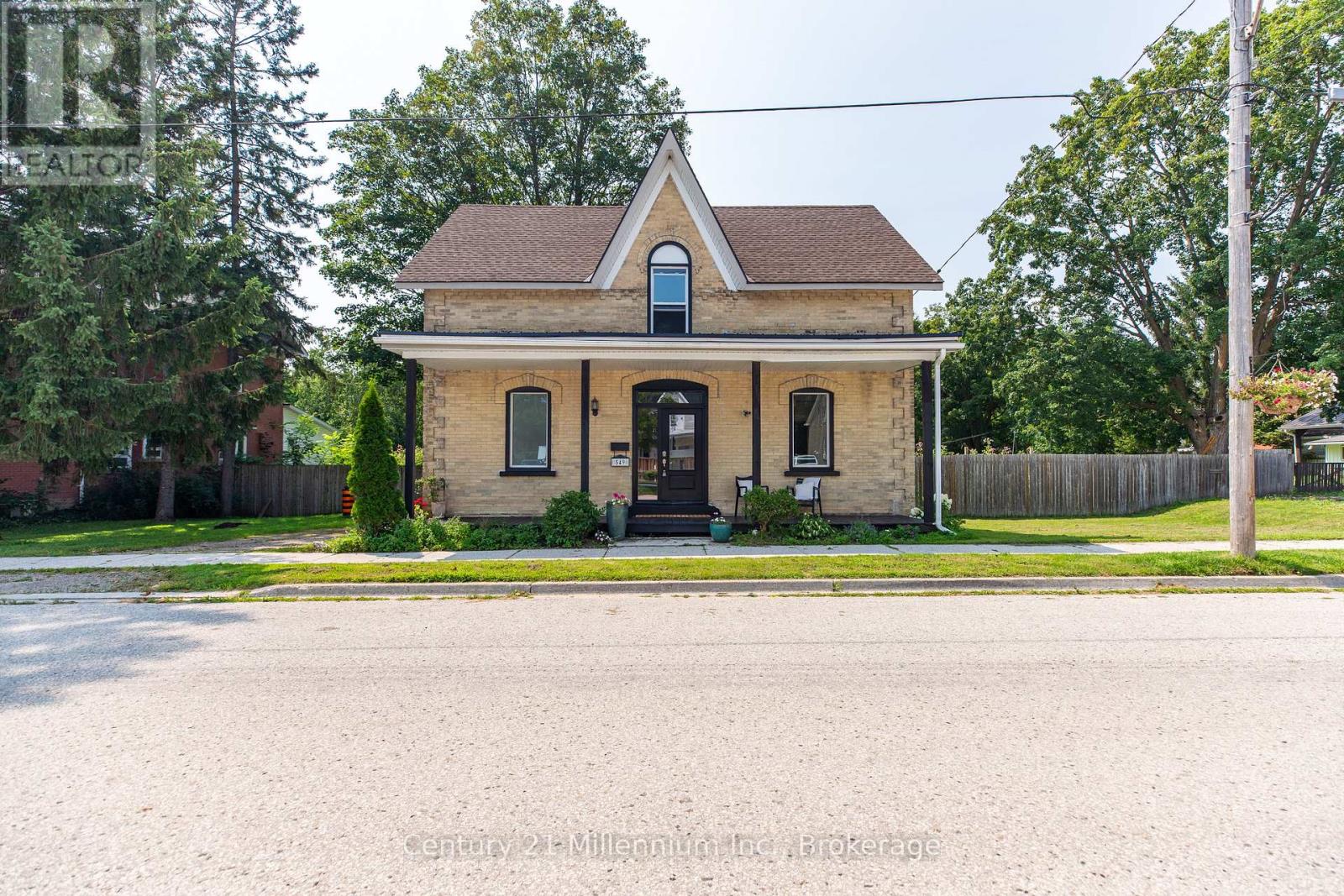 549 LOUISA STREET, West Grey