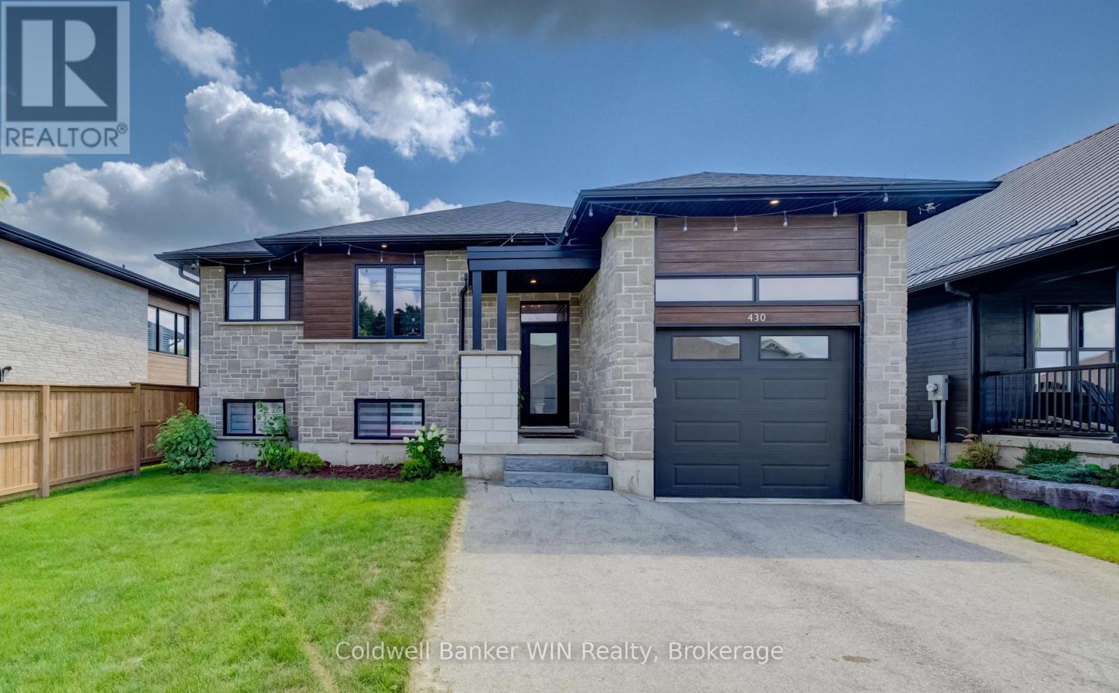 430 WELLINGTON STREET E, Wellington North (Mount Forest)
