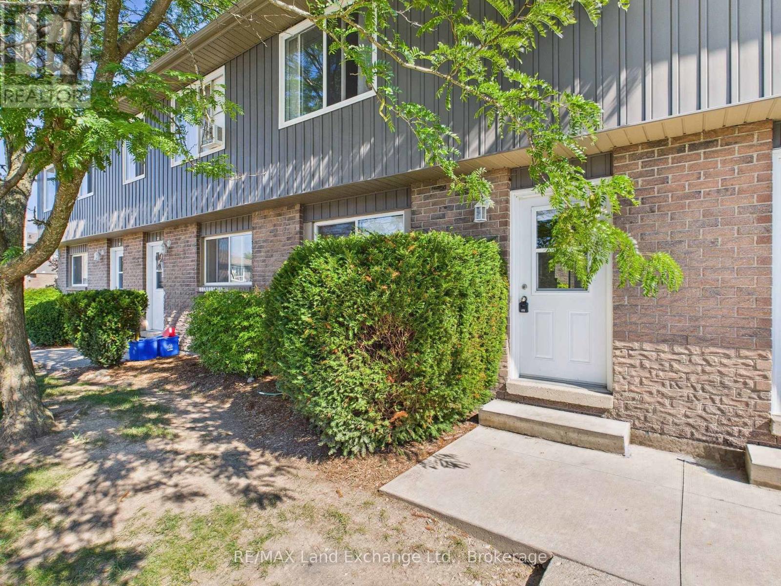27 - 850 WALSH STREET, Kincardine