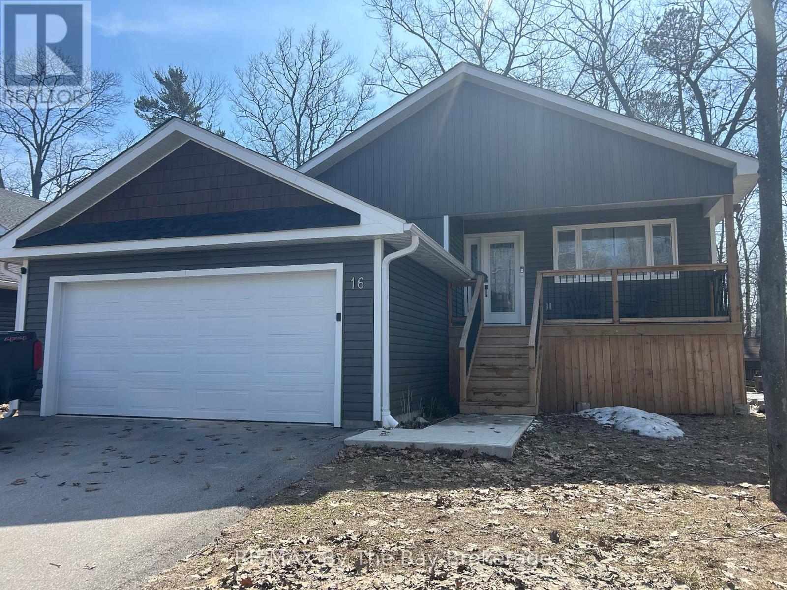 16 CARIBBEAN DRIVE, Wasaga Beach
