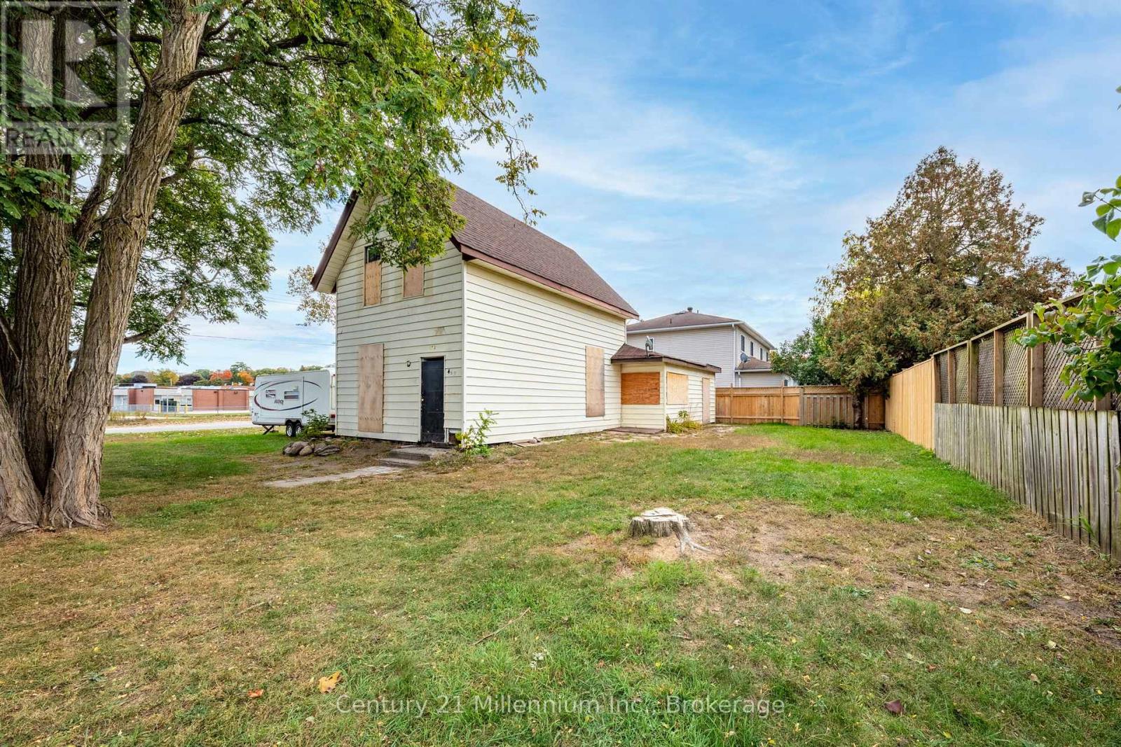 469 ROBERT STREET, Midland
