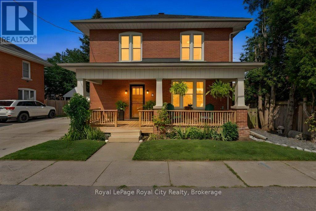 9 WILBUR STREET N, Halton Hills (AC Acton)