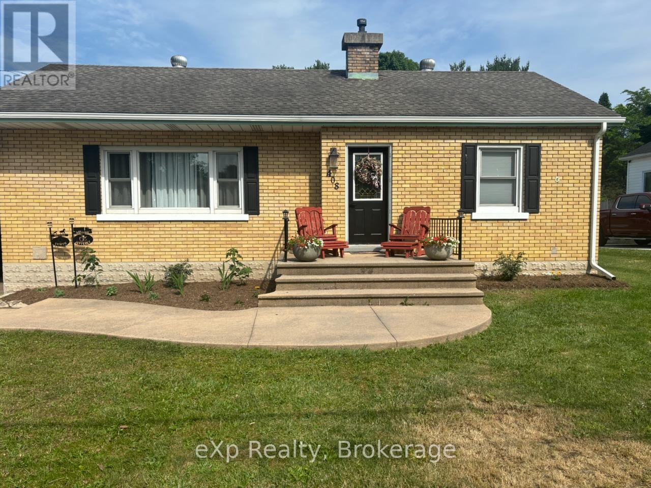 408 MCNAB STREET, Brockton