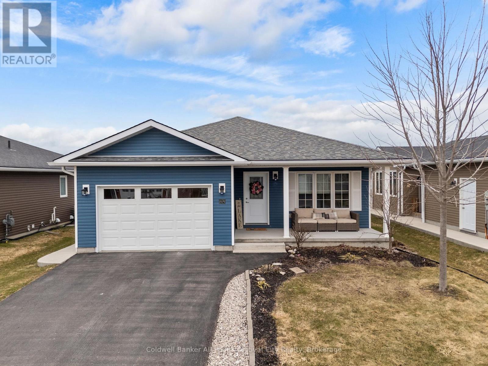 44 HURON HEIGHTS DRIVE, Ashfield-Colborne-Wawanosh (Colborne)