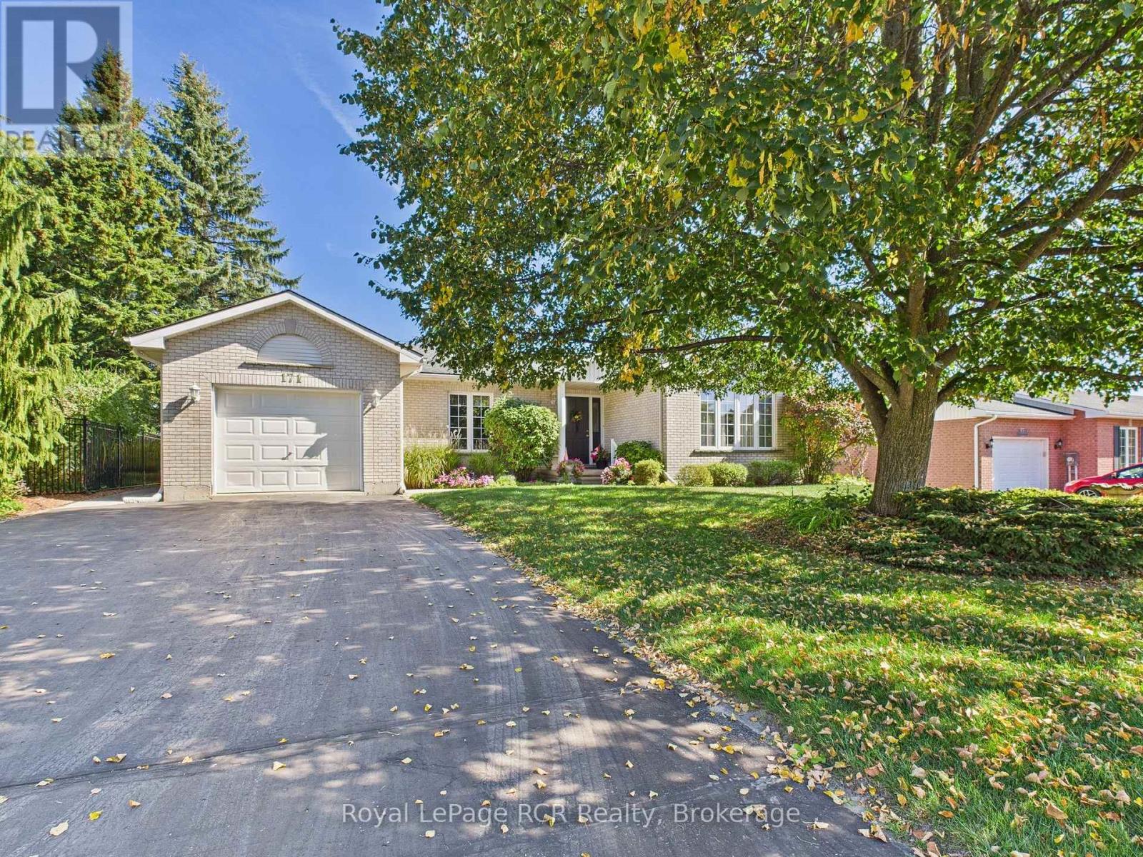 171 CHARLES STREET, North Huron (Wingham)