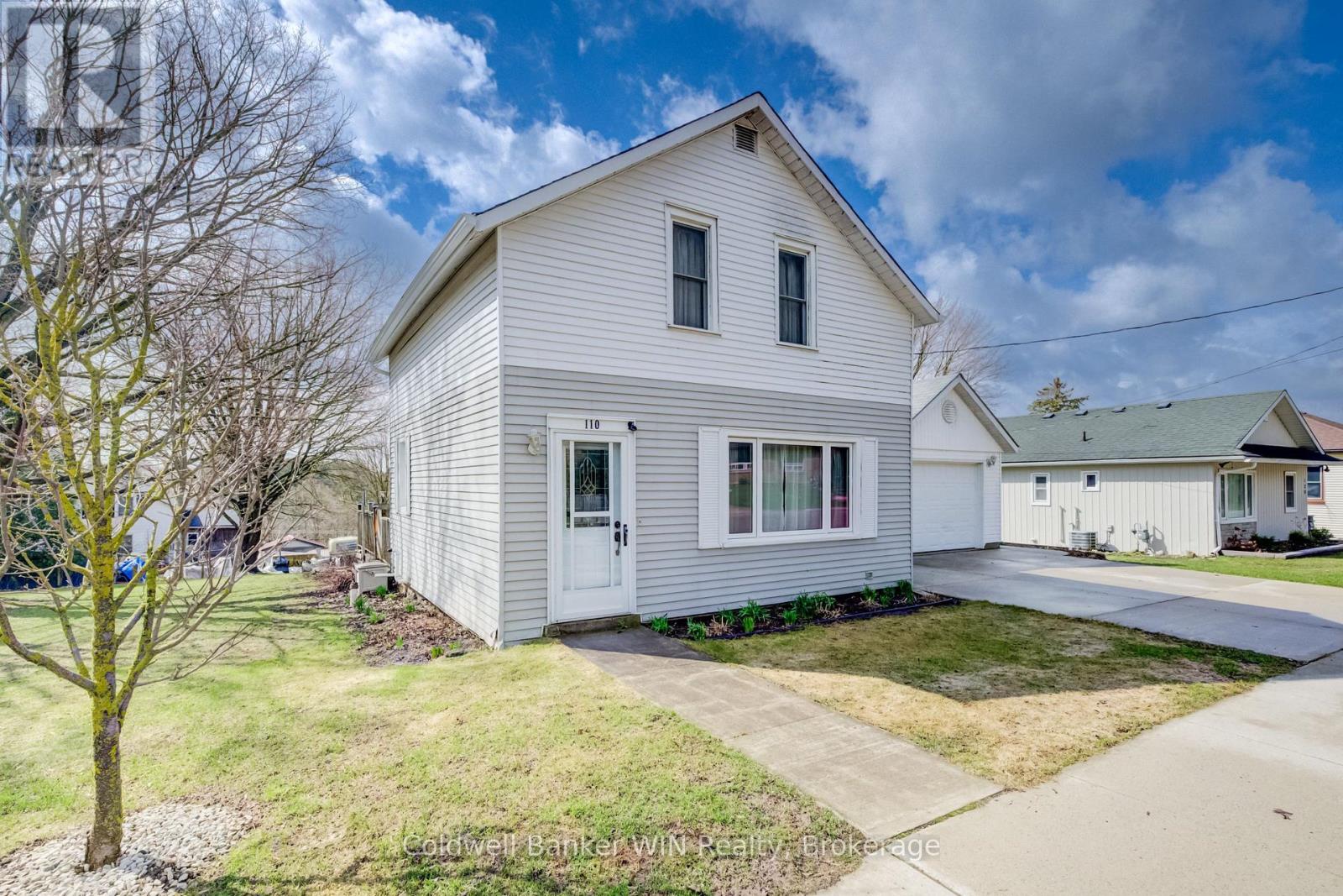 110 MILLER STREET, Wellington North (Mount Forest)
