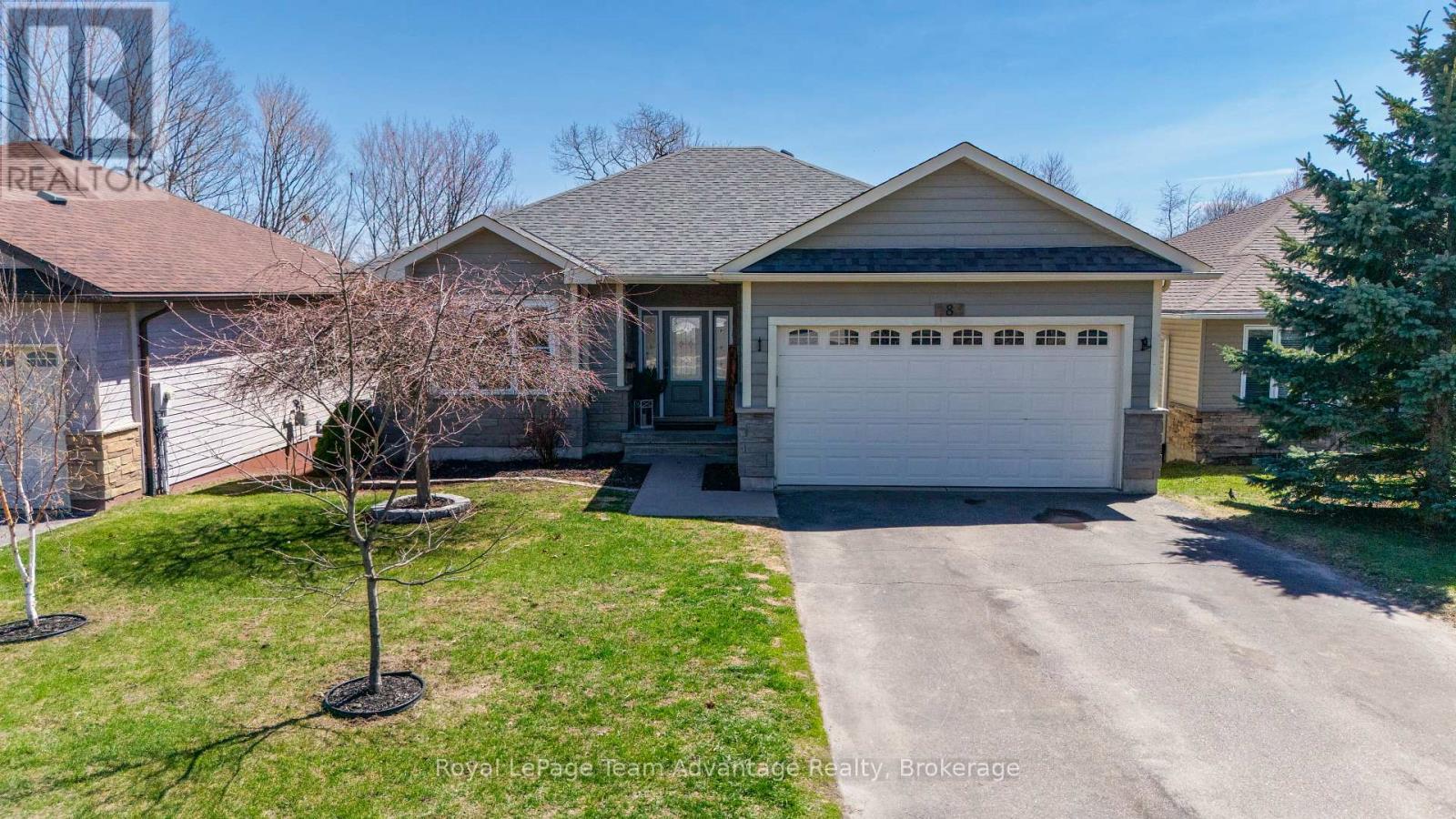 8 AVERY COURT, Parry Sound