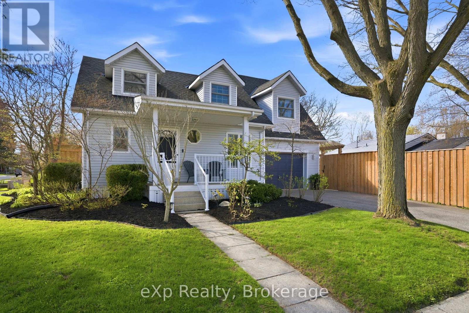 110 HUNTINGDON AVENUE, Stratford