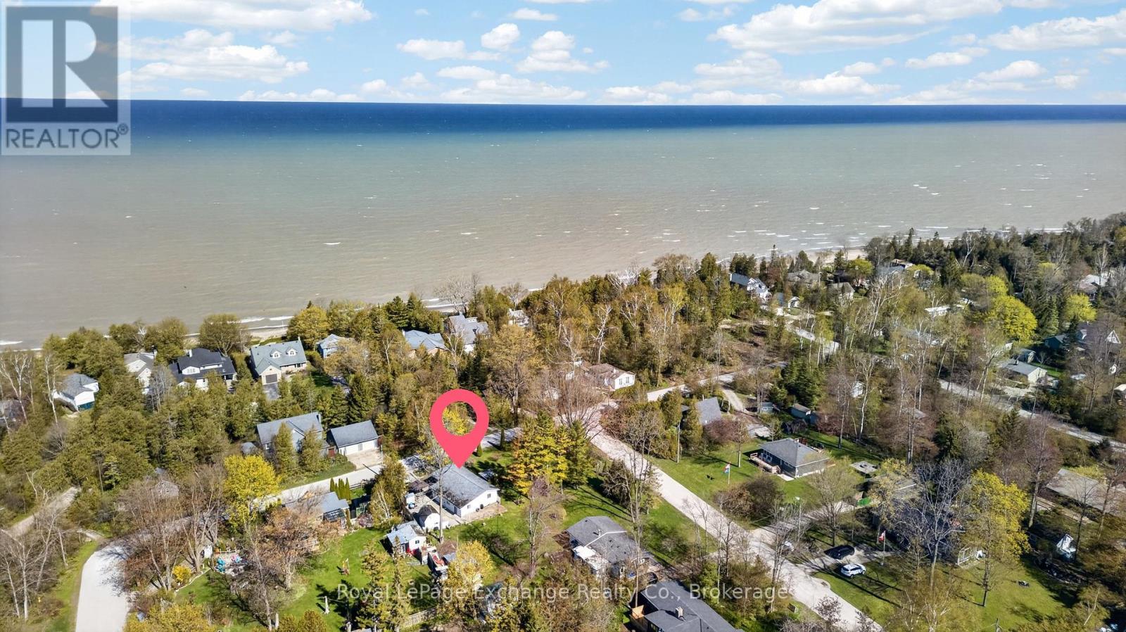 404 BROWNS LANE, Huron-Kinloss