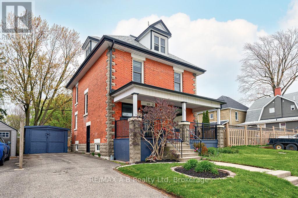 124 CAMBRIA STREET, Stratford