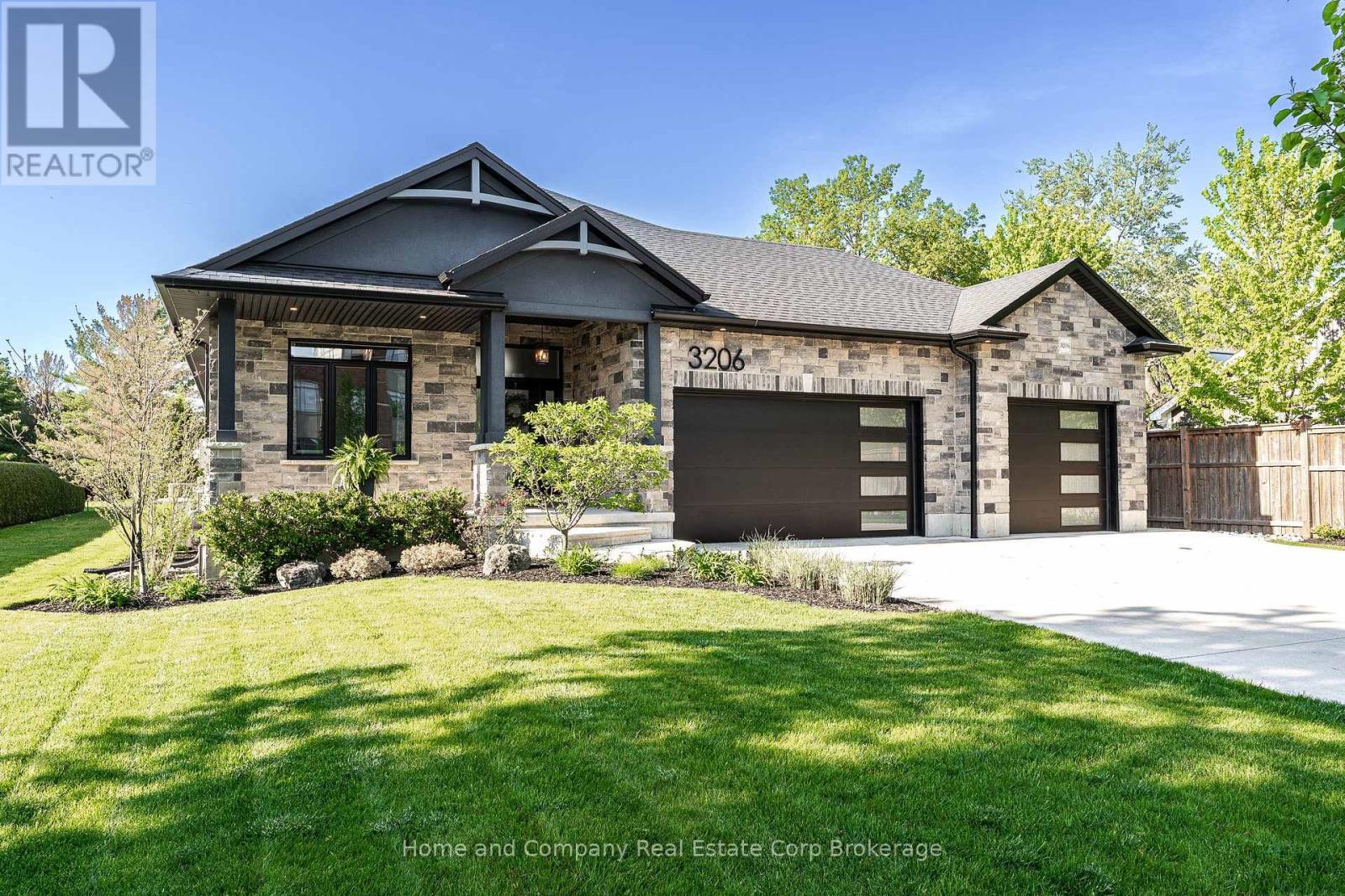 3206 VIVIAN LINE 37 STREET, Stratford