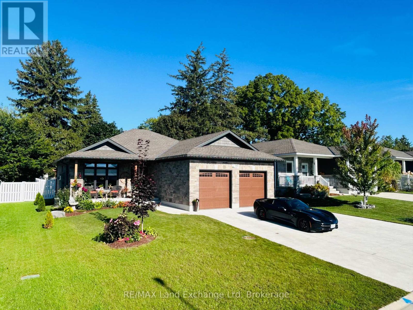 661 GLORIA STREET, North Huron (Blyth)