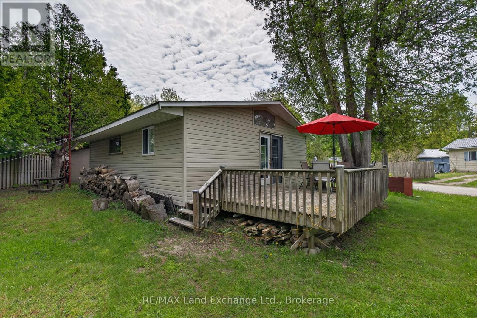 114 SUNRISE AVENUE, Huron-Kinloss