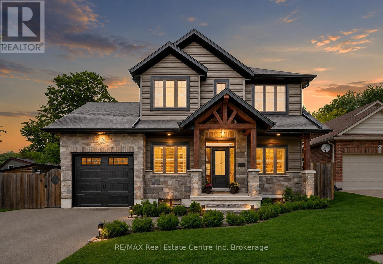 10 CRAIGHEAD DRIVE, Centre Wellington (Fergus)