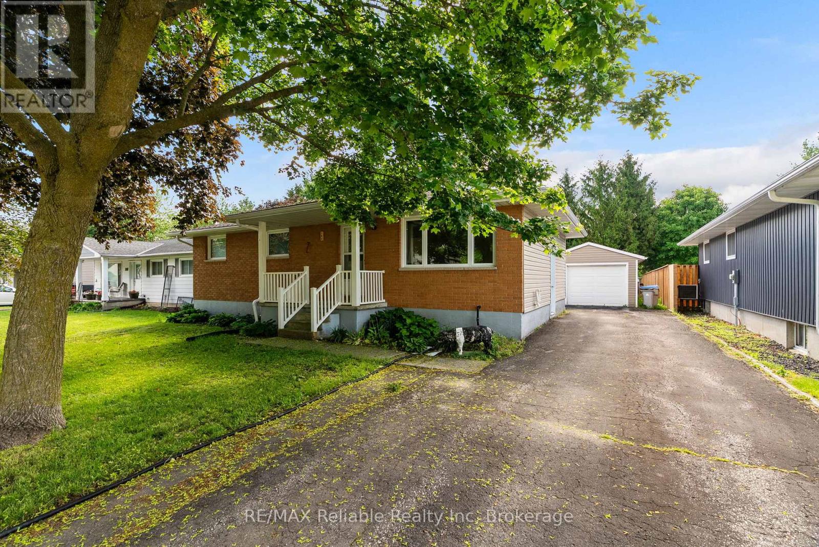 182 JARVIS STREET S, Huron East (Seaforth)