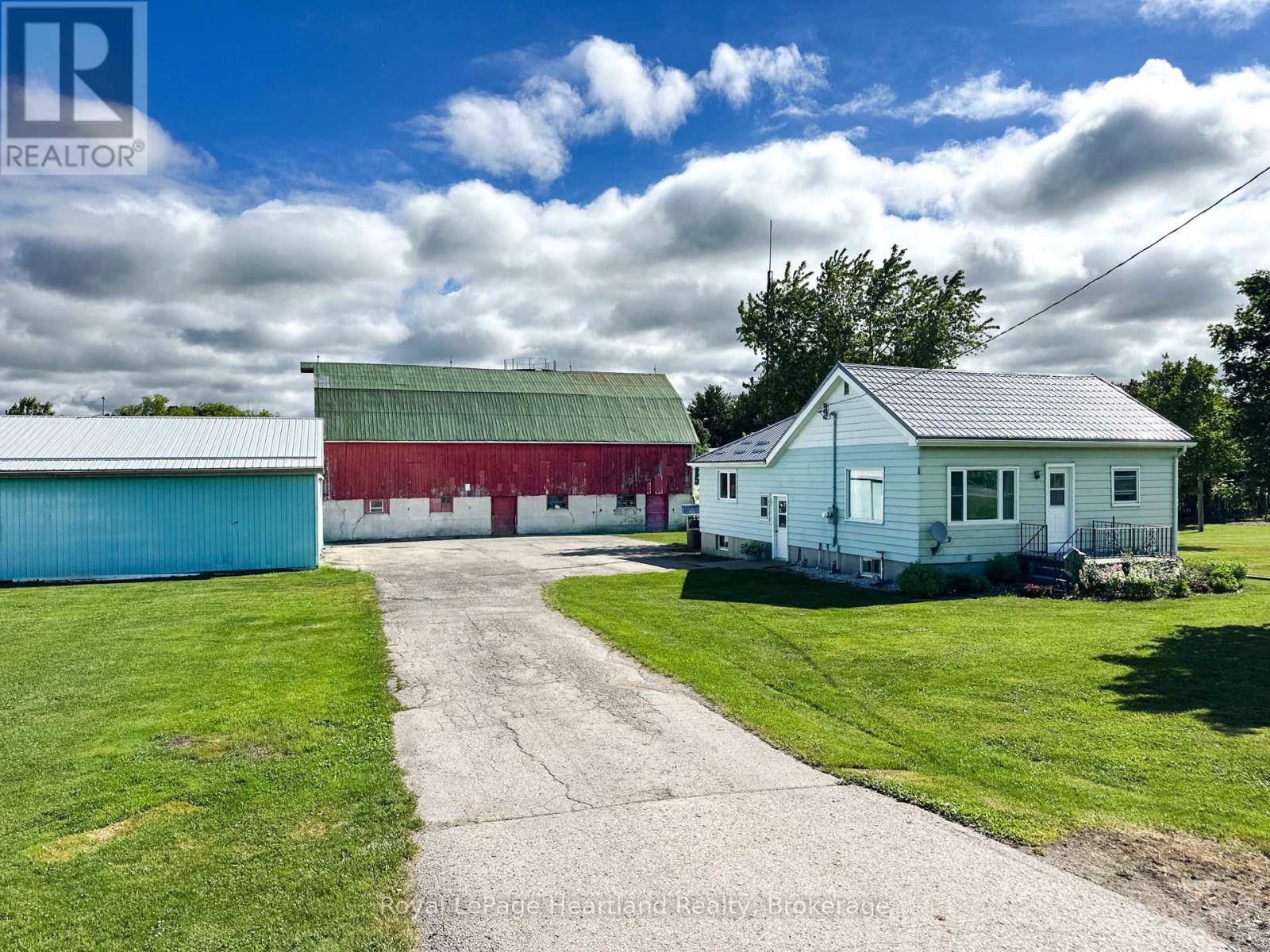 41590 HURON ROAD, Central Huron (Hullett)