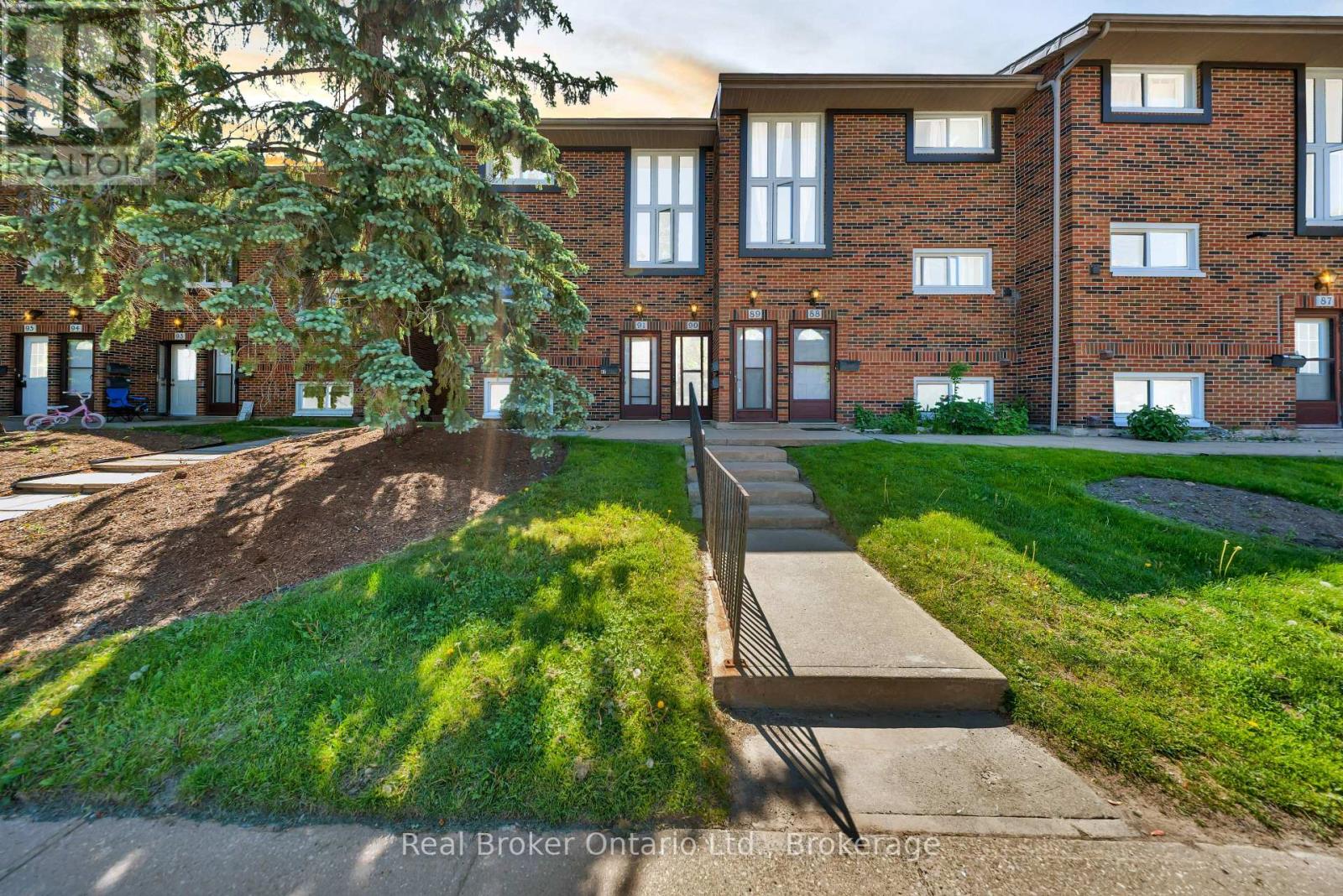 90 - 49 RHONDA ROAD, Guelph (Willow West/Sugarbush/West Acres)