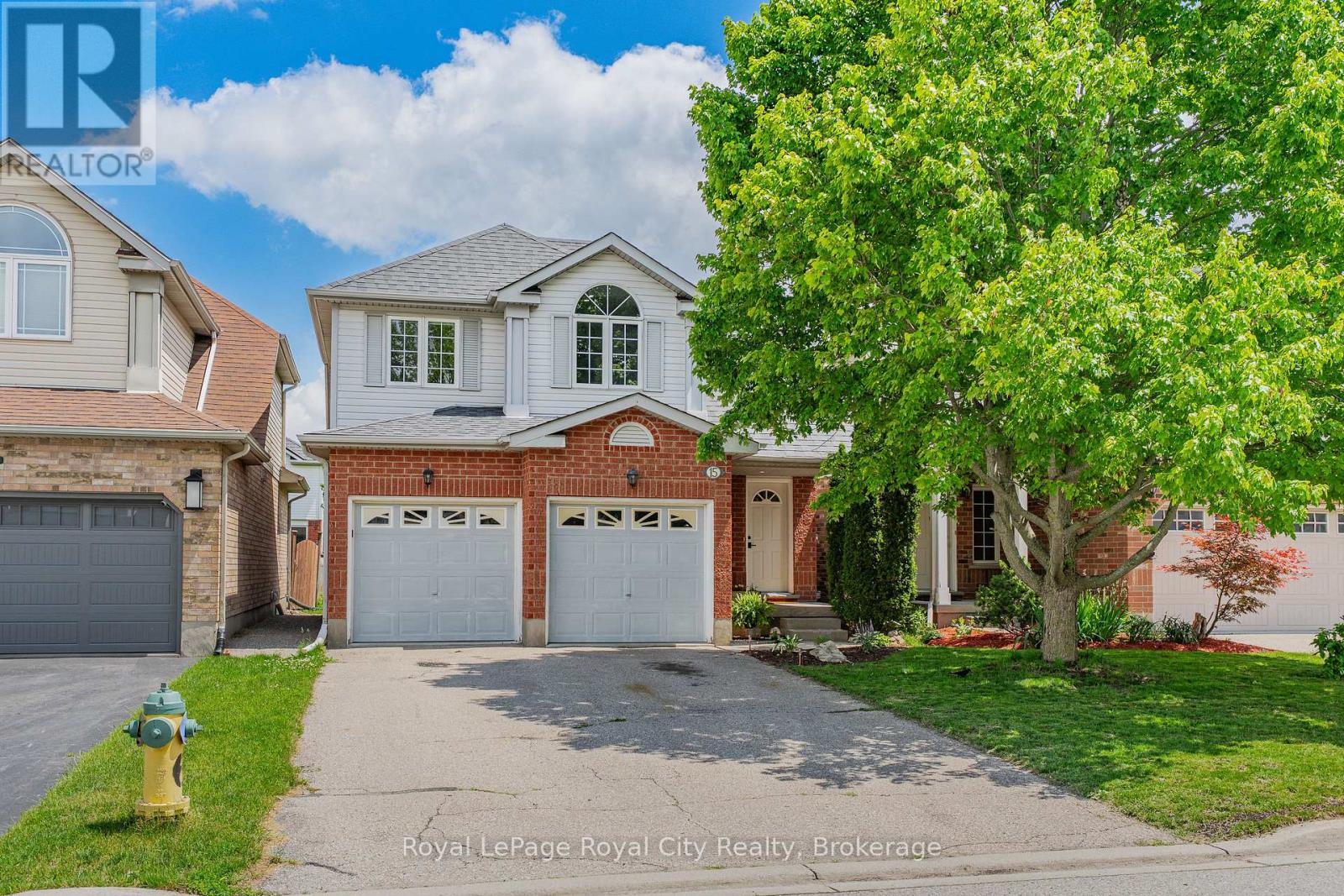 15 CAMM CRESCENT, Guelph (Pineridge/Westminster Woods)