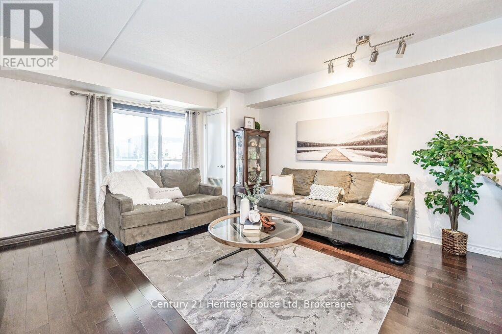 212 - 43 GOODWIN DRIVE, Guelph (Pineridge/Westminster Woods)