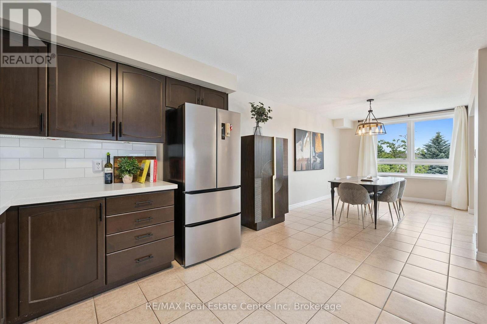 202 - 904 PAISLEY ROAD, Guelph (Willow West/Sugarbush/West Acres)