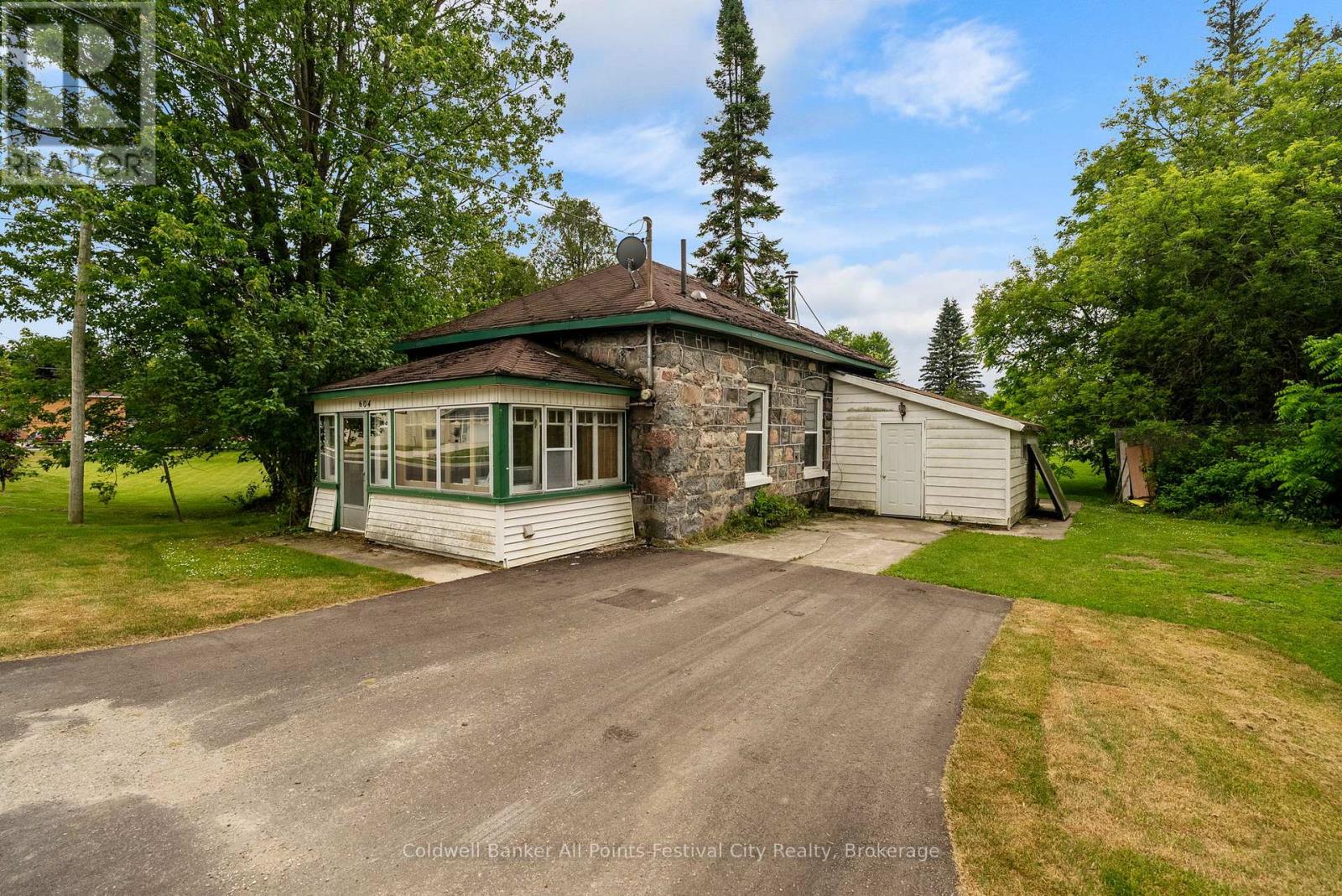 604 GOUGH STREET, Huron-Kinloss (Lucknow)