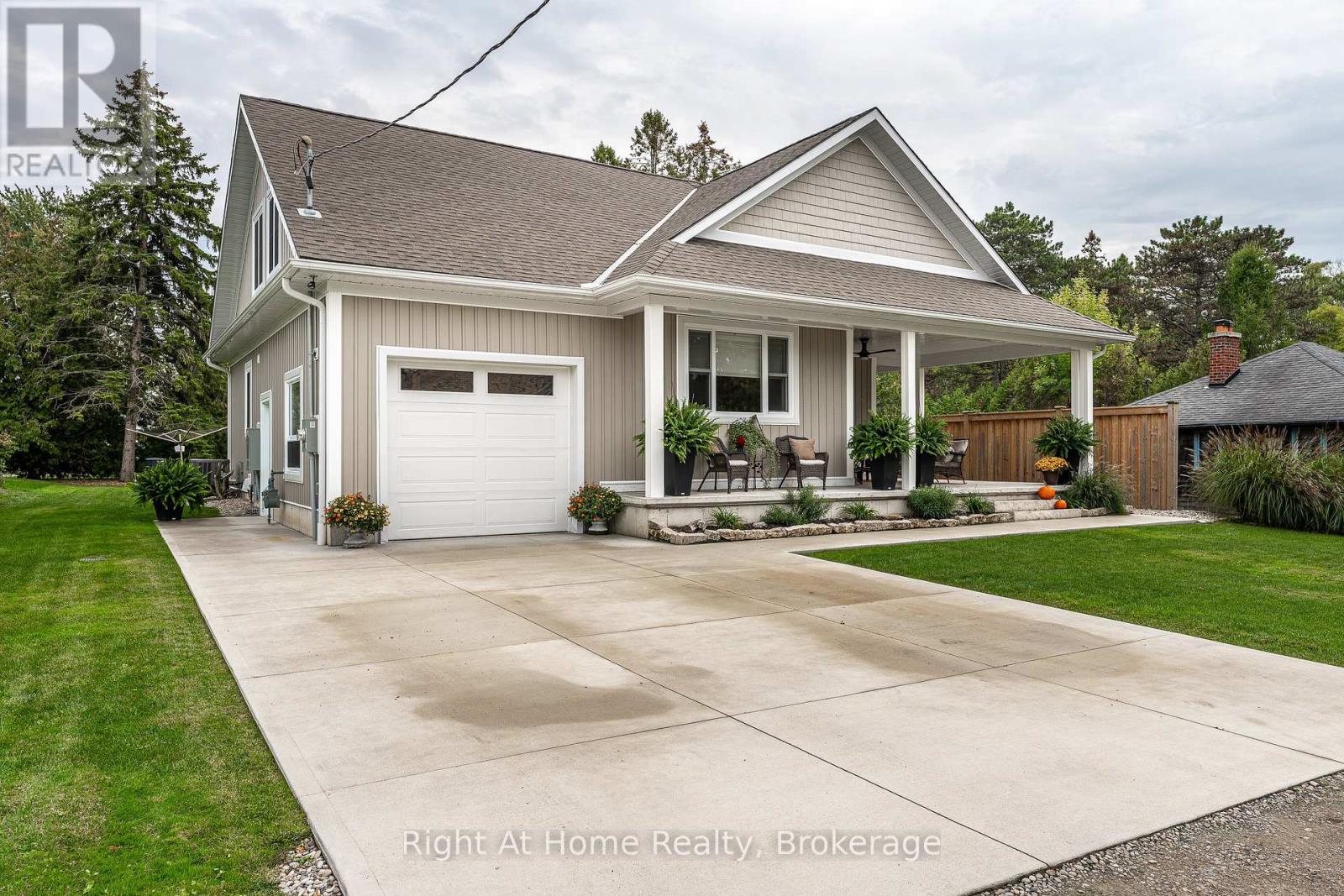 71214 ANNE STREET, Bluewater (Hay)
