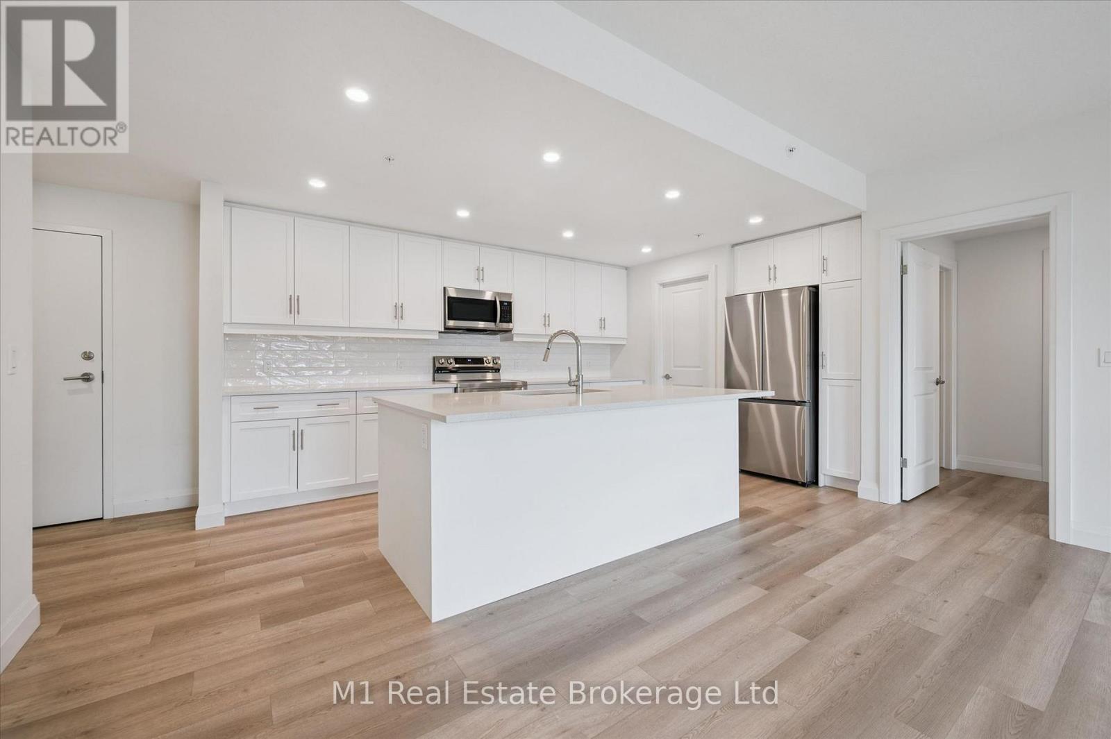 205 - 99B FARLEY ROAD, Centre Wellington (Fergus)